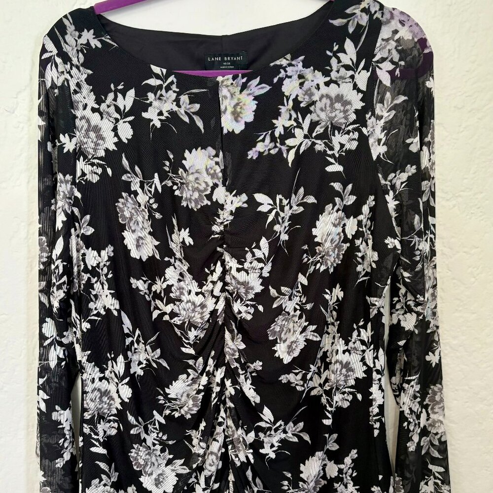 Lane Bryant 18/20 black & white floral sheer sleeve top